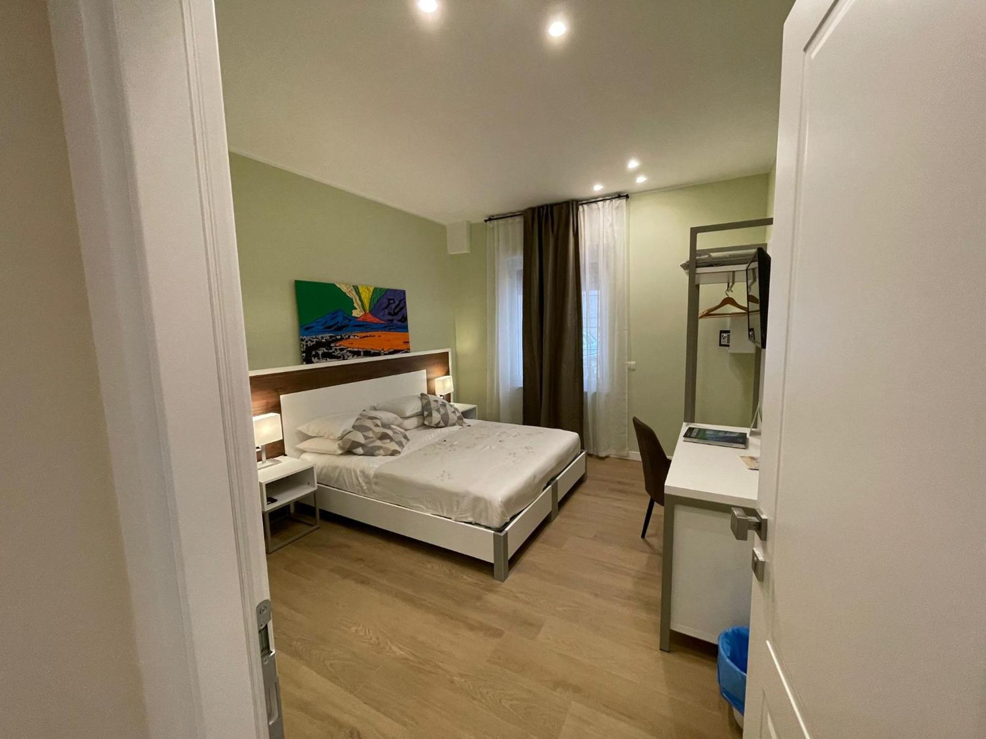 La Casa Di Ily Hotel เนเปิลส์ ภายนอก รูปภาพ