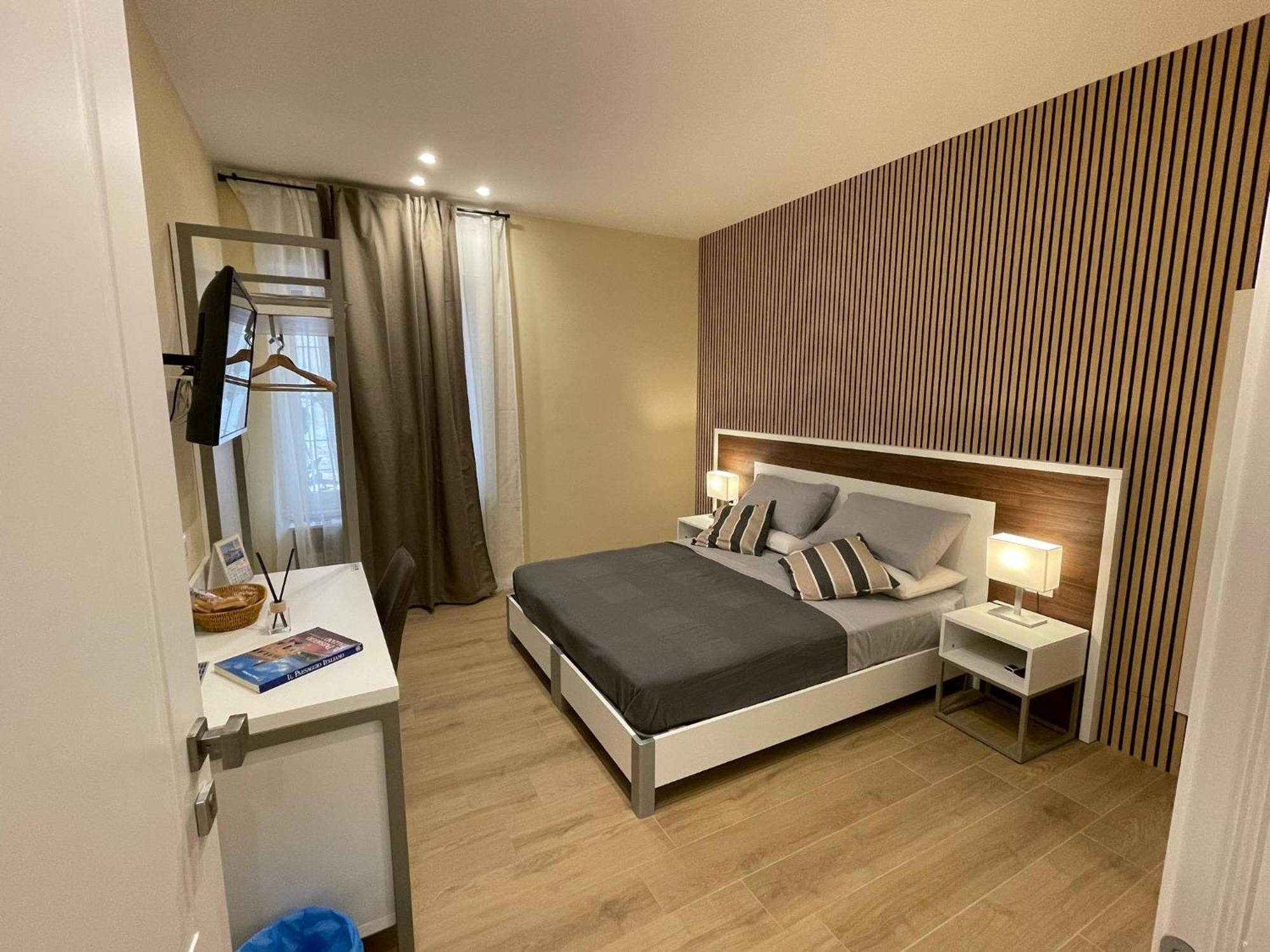 La Casa Di Ily Hotel เนเปิลส์ ภายนอก รูปภาพ