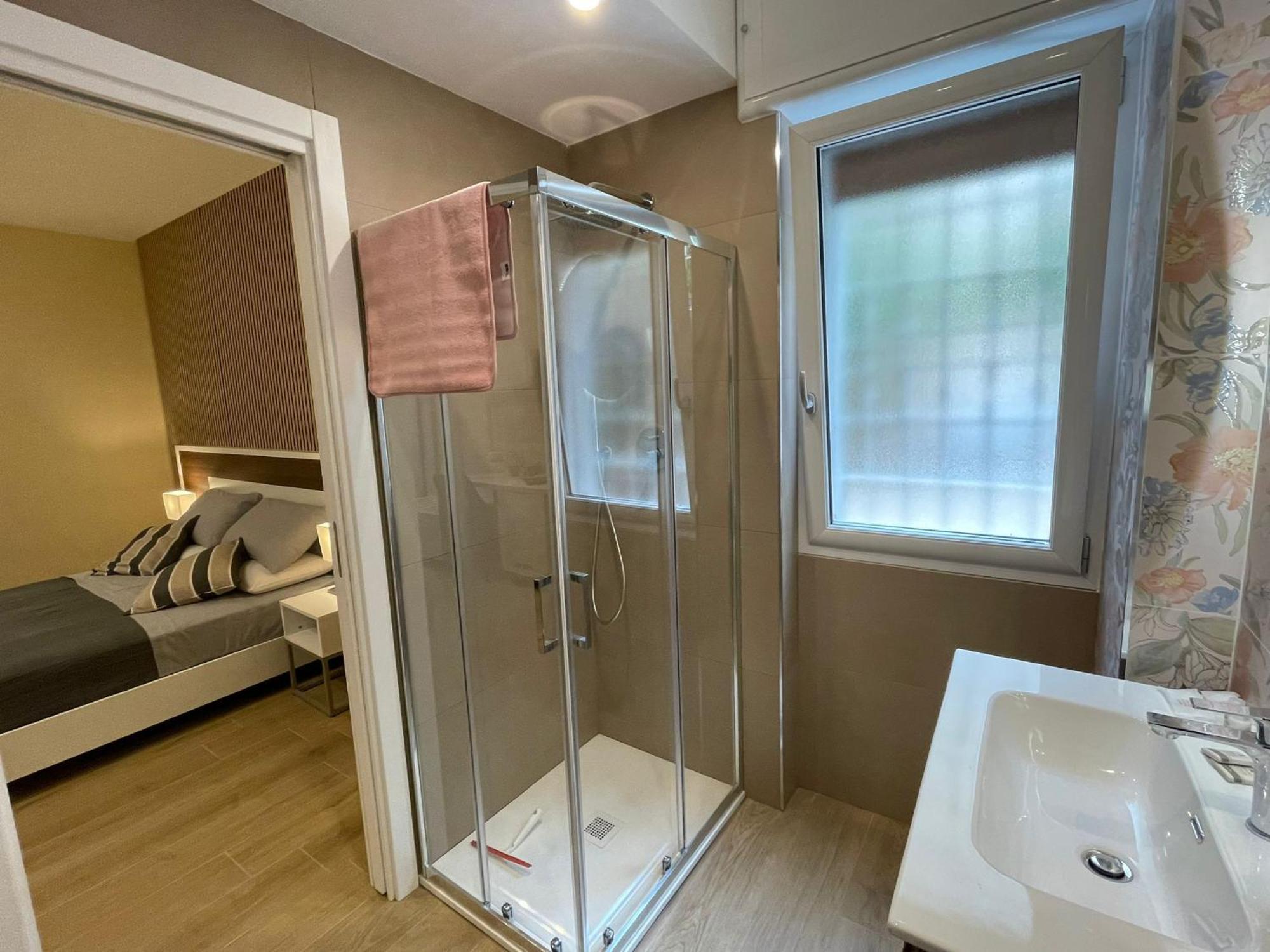 La Casa Di Ily Hotel เนเปิลส์ ภายนอก รูปภาพ
