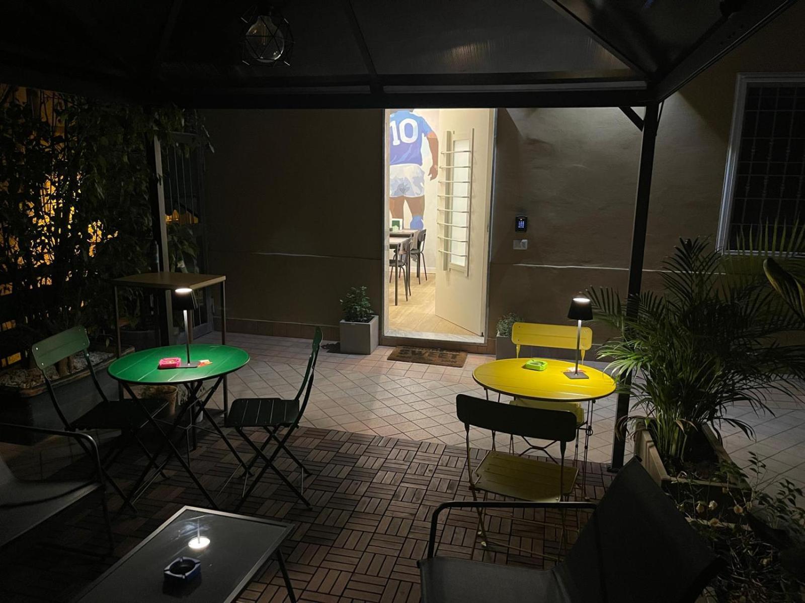 La Casa Di Ily Hotel เนเปิลส์ ภายนอก รูปภาพ